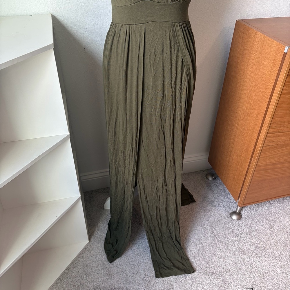 Windsor Khaki Green Dress with high slits - Picture 3 of 9